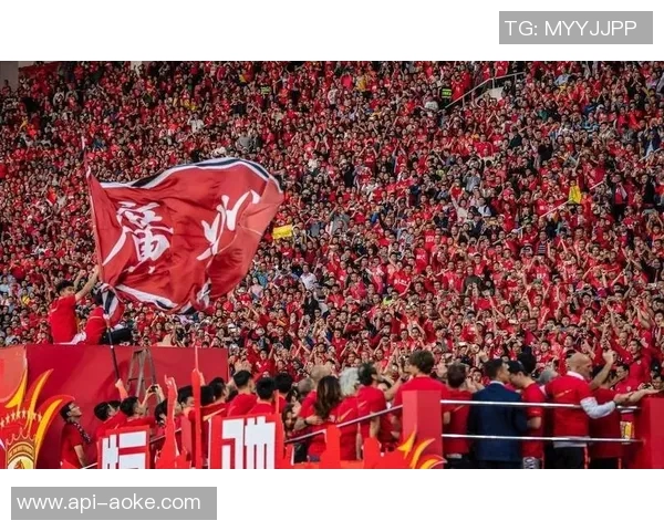 广州恒大足球直播精彩瞬间回顾与赛季展望分析